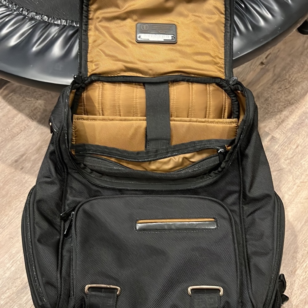 Tumi Tech Backpack - Picture 3 of 4
